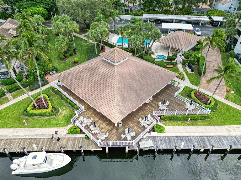 827 Oak Harbour Dr — Photo 60