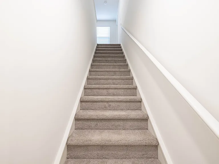 105 Luna Ln — Photo 15