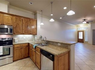 3805 Blackhawk Ln, College Station, TX 77845