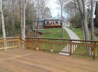 756 Holly Grove Ln, Bracey, VA 23919