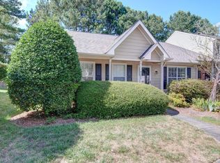 9030 Four Mile Creek Rd, Charlotte, NC 28277