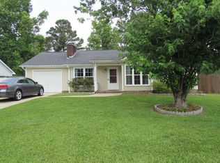 300 Raintree Cir, Jacksonville, NC 28540