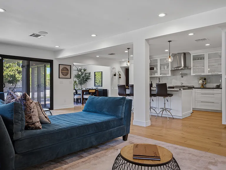 16453 Lassen St — Photo 28