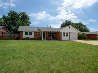 106 Kelly Dr, Moore, OK 73160