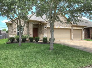 425 Holly Branch Ln, Kemah, TX 77565
