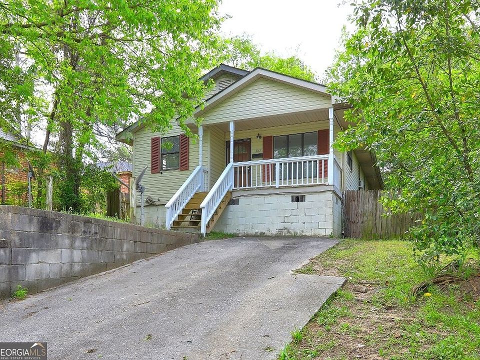 1st image of 487 Cowan St