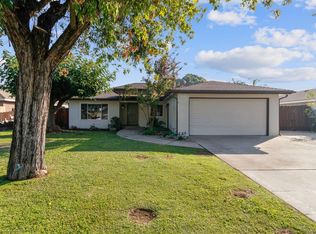 405 N Granada Dr, Madera, CA 93637