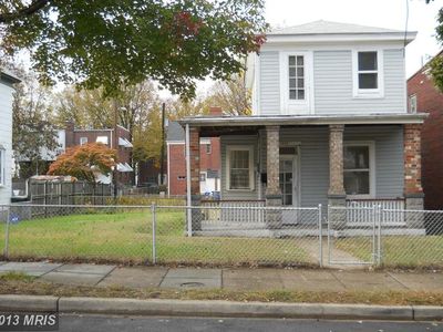 1052 48th St NE, Washington, DC, 20019