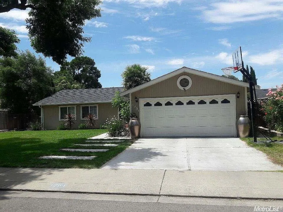 1201 Peek Ave photo 1