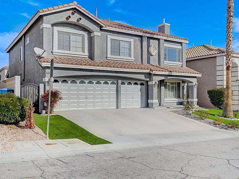10130 Walhalla Plateau Ct — Photo 2