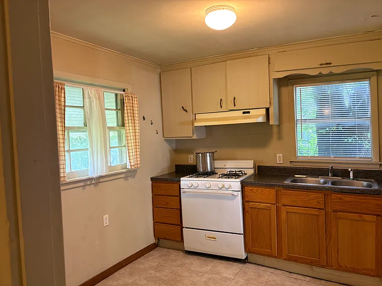 2134 N Norfolk Ave — Photo 22