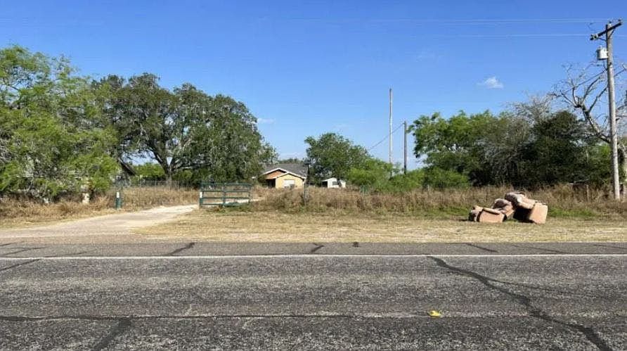 1st image of 551 S Highway 281