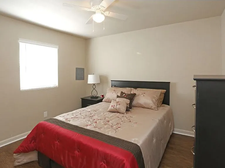 Preston Square Apartments - Now Offering $200 Off Move-In Costs! — Photo 22