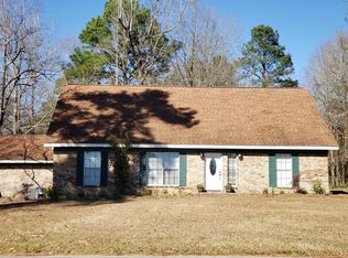 3501 Pinnacle Dr, Hattiesburg, MS 39401