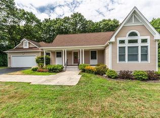 43 Beechnut Dr, Johnston, RI 02919