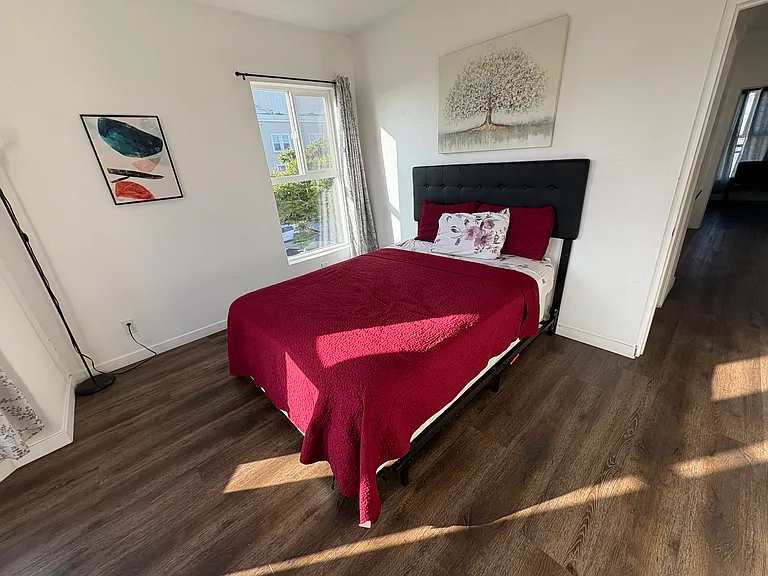 907 D Ave #5 — Photo 15