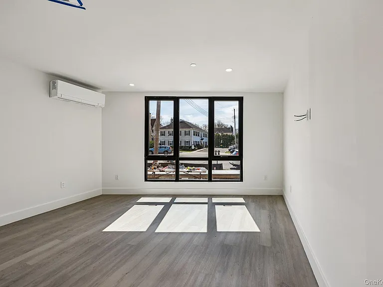 325 Manville #102 — Photo 32