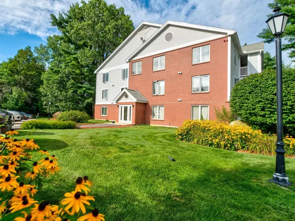 1 Timberwood Drive #302, Goffstown, NH 03045