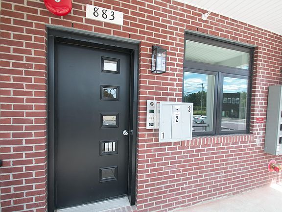 3rd image of 883 Belmont Ave #1