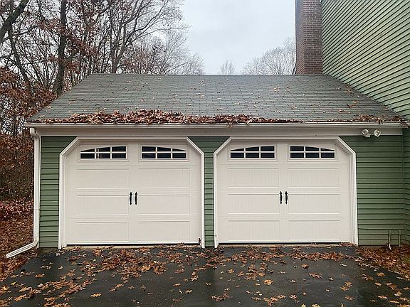 Attached Garage