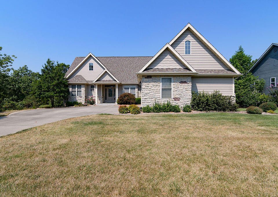 1st image of 955 Forest Lake Drive