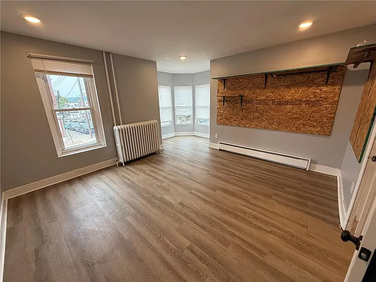 140 S 14th St #2 — Photo 5