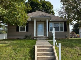 145 N 4th St, Mount Wolf, PA 17347