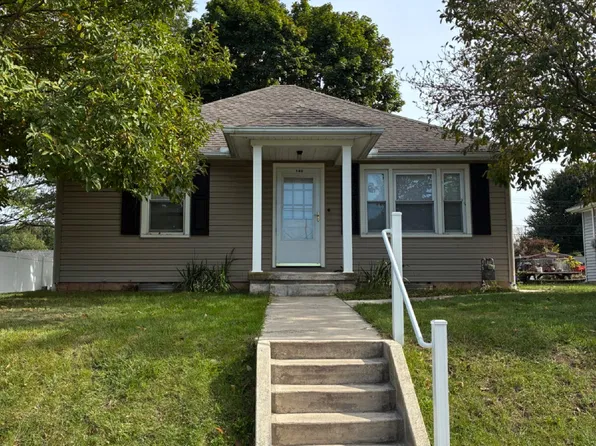 145 N 4th St, Mount Wolf, PA 17347