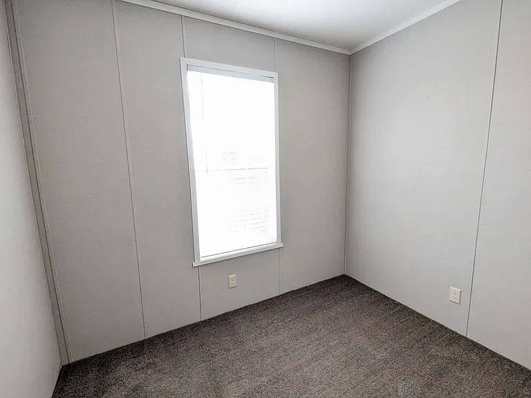 122 Texas St — Photo 15