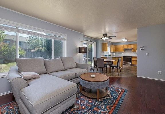 3rd image of 2140 SE 60th Ave