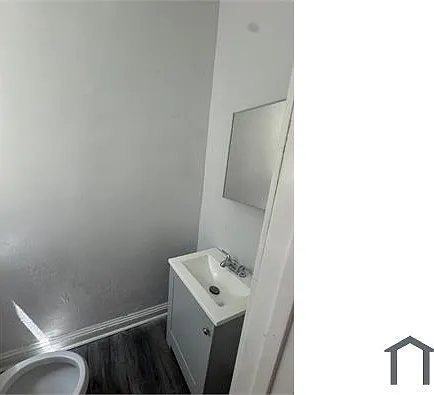 2622 Wilder St — Photo 6