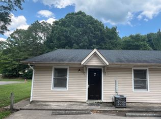 57 Woodruff St SE #A, Silver Creek, GA 30173