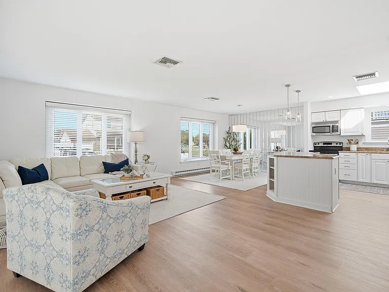 3 Sandy Ln — Photo 6