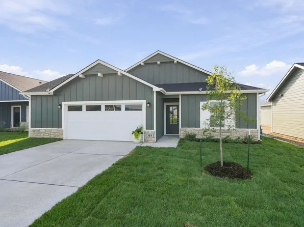 319 N Woodstone St, Derby, KS 67037