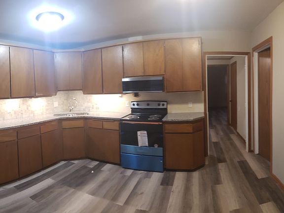 2nd image of 521 N Mount Carmel Ave