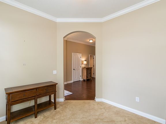 5th image of 6905 Linden Woods Dr