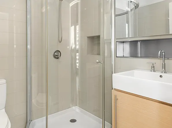 38 Delancey Street image 8 of 13