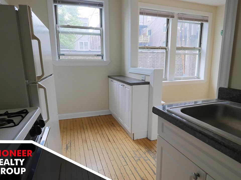 1st image of 556 W Aldine Ave