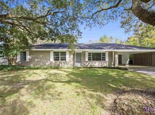 7146 Landmor Dr, Greenwell Springs, LA 70739