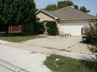 1716 Sandalwood Dr, Grand Prairie, TX 75052