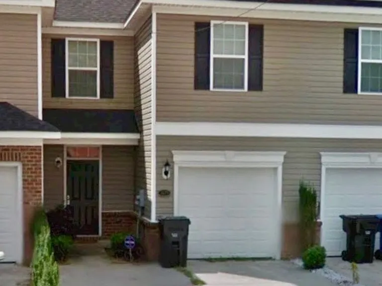 1129 Americus Ave — Photo 1
