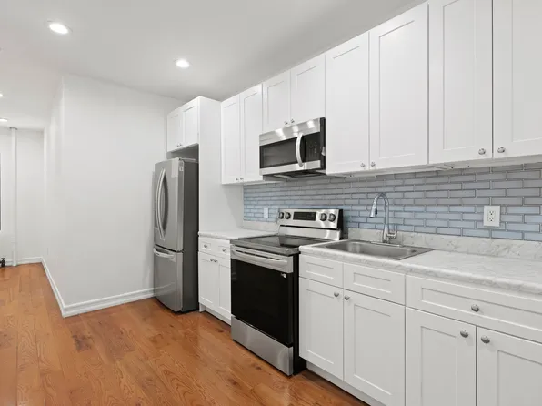 9 Pinehurst Avenue 1C image 3 of 6