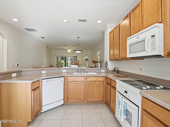 3rd image of 96066 STONEY CREEK Parkway