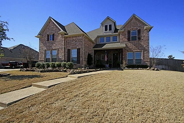 1st image of 525 Wildwood Dr
