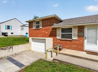 9010 Catherine Rd, Liberty, MO 64068