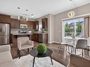 558 S Evanston Mnr NW, Calgary, AB T3P 0R8