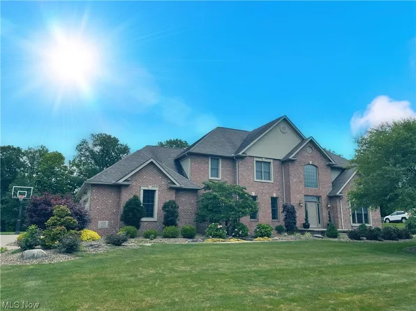 8539 Ivy Hill Dr, Youngstown, OH 44514