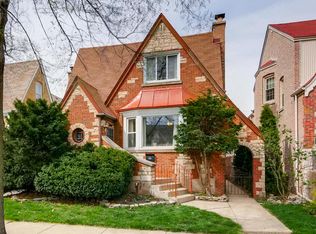 6120 W Nelson St, Chicago, IL 60634