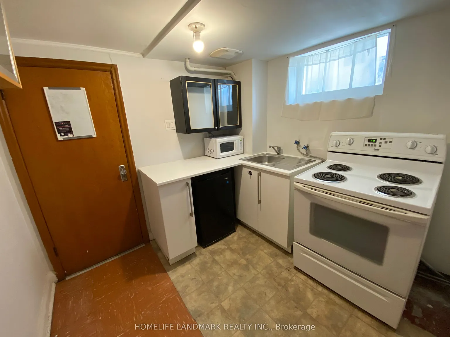 1 bed, $1,300 — Photo 3
