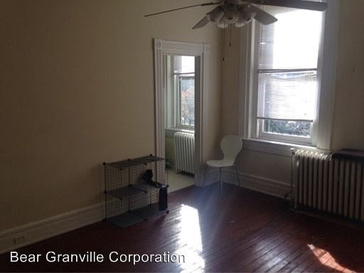 2nd image of 1114 Grove Ave